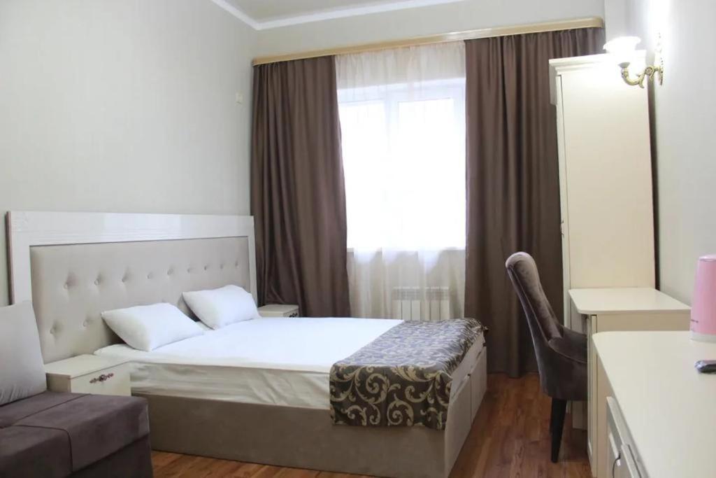 Gold Boutique Hotel Алматы Экстерьер фото