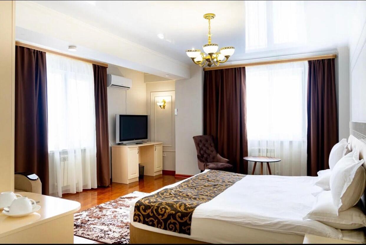 Gold Boutique Hotel Алматы Экстерьер фото