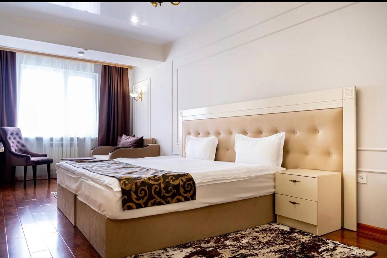 Gold Boutique Hotel Алматы Экстерьер фото
